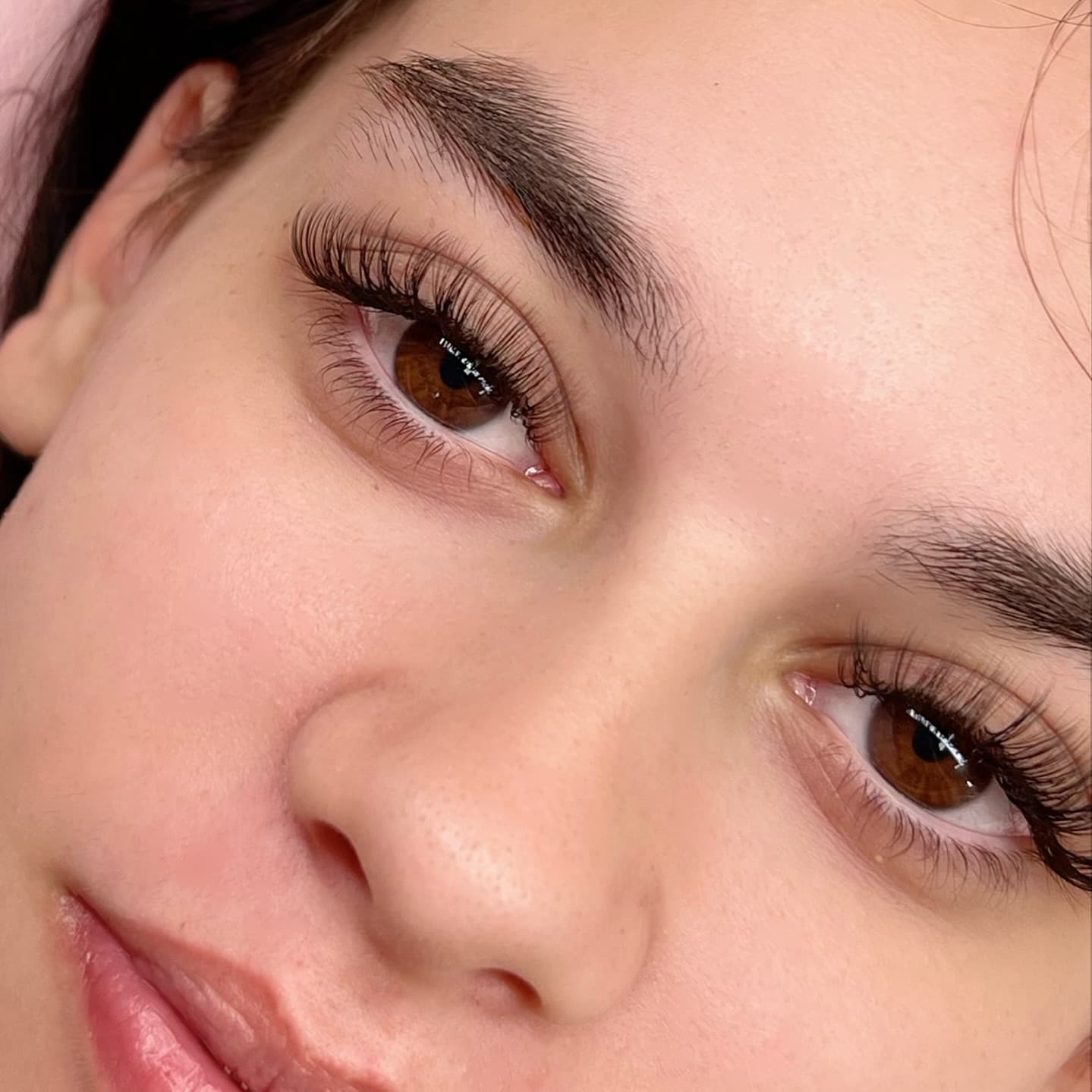 Hybrid lash extensions detail